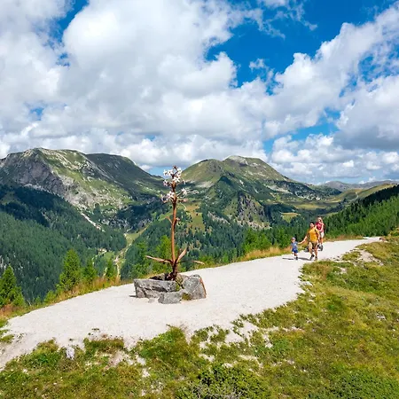 Lägenhet Alba Montis