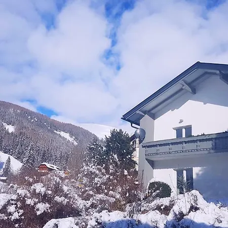 Lägenhet Alba Montis